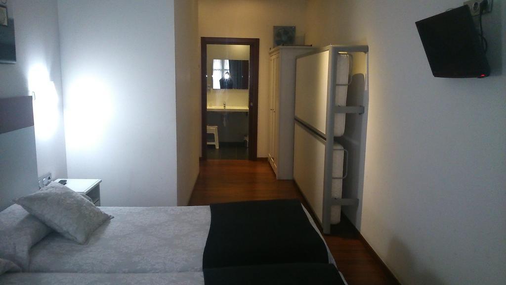 Hostal San Ignacio Centro ซานเซบาสเตียน ภายนอก รูปภาพ