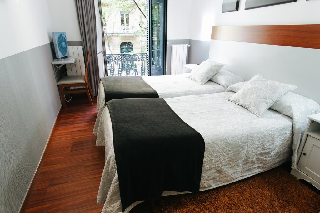 Hostal San Ignacio Centro ซานเซบาสเตียน ภายนอก รูปภาพ