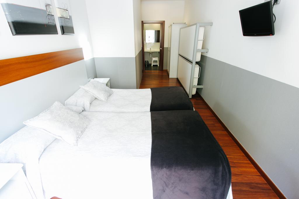 Hostal San Ignacio Centro ซานเซบาสเตียน ภายนอก รูปภาพ