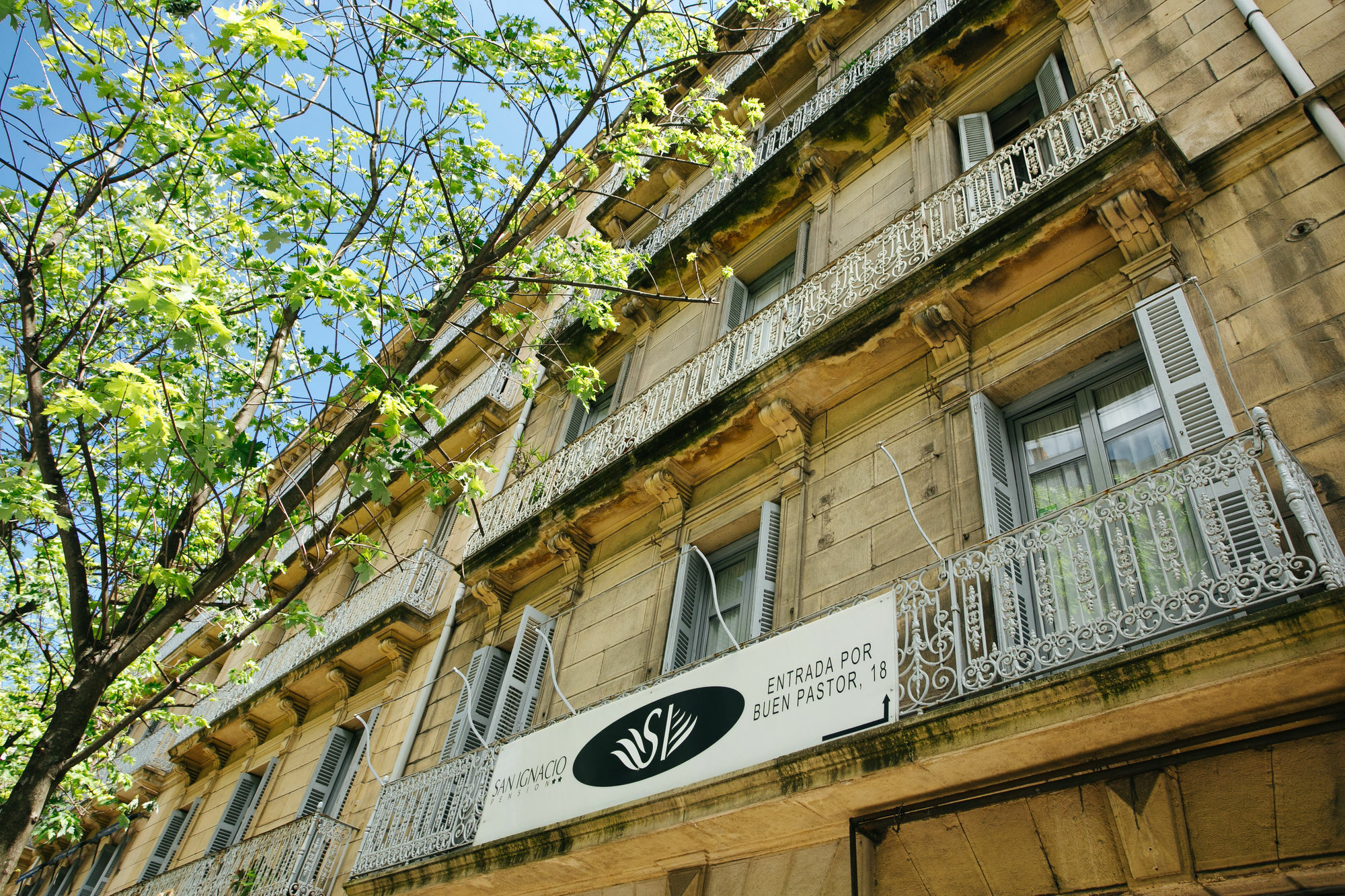 Hostal San Ignacio Centro ซานเซบาสเตียน ภายนอก รูปภาพ