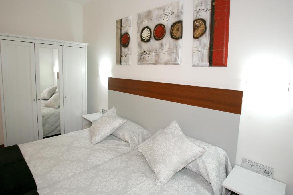 Hostal San Ignacio Centro ซานเซบาสเตียน ภายนอก รูปภาพ